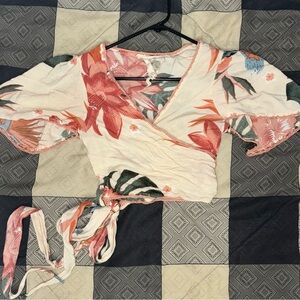 Z & L (ZLeurope) Floral Wrap Crop Tie Top